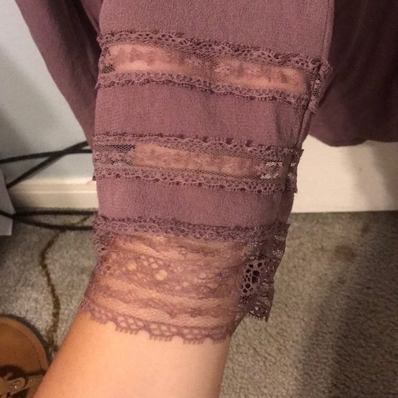 FOREVER 21 v neck long sleeve top - Picture 2 of 5